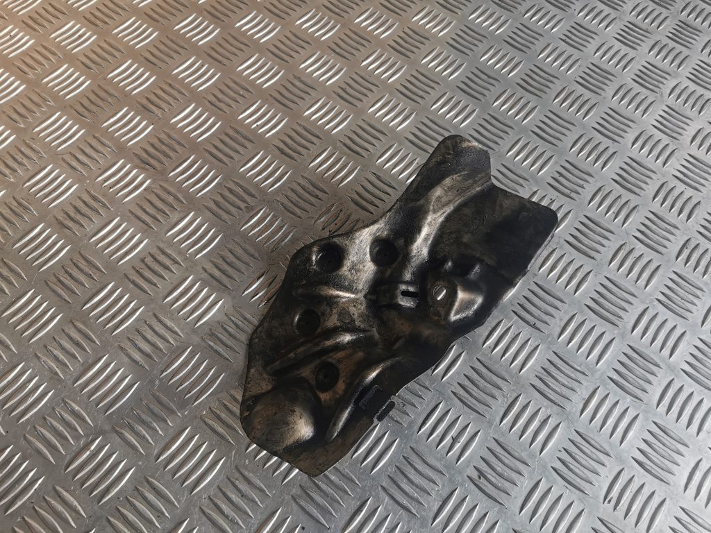 Karstuma aizsargs (mazs) priekš MERCEDES BENZ ML320 2005 BLACK 2 Karstuma aizsargs (mazs) priekš MERCEDES BENZ ML320 2005 BLACK