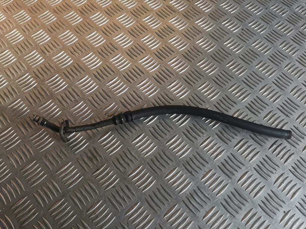 Hidrauliska pastiprinātāja caurule priekš MERCEDES BENZ ML320 2005 BLACK 1 Hidrauliska pastiprinātāja caurule priekš MERCEDES BENZ ML320 2005 BLACK