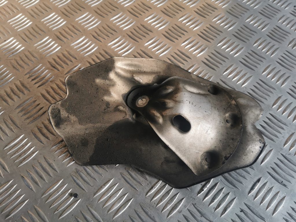 Karstuma aizsargs (mazs) priekš MERCEDES BENZ ML320 2005 BLACK 2 Karstuma aizsargs (mazs) priekš MERCEDES BENZ ML320 2005 BLACK