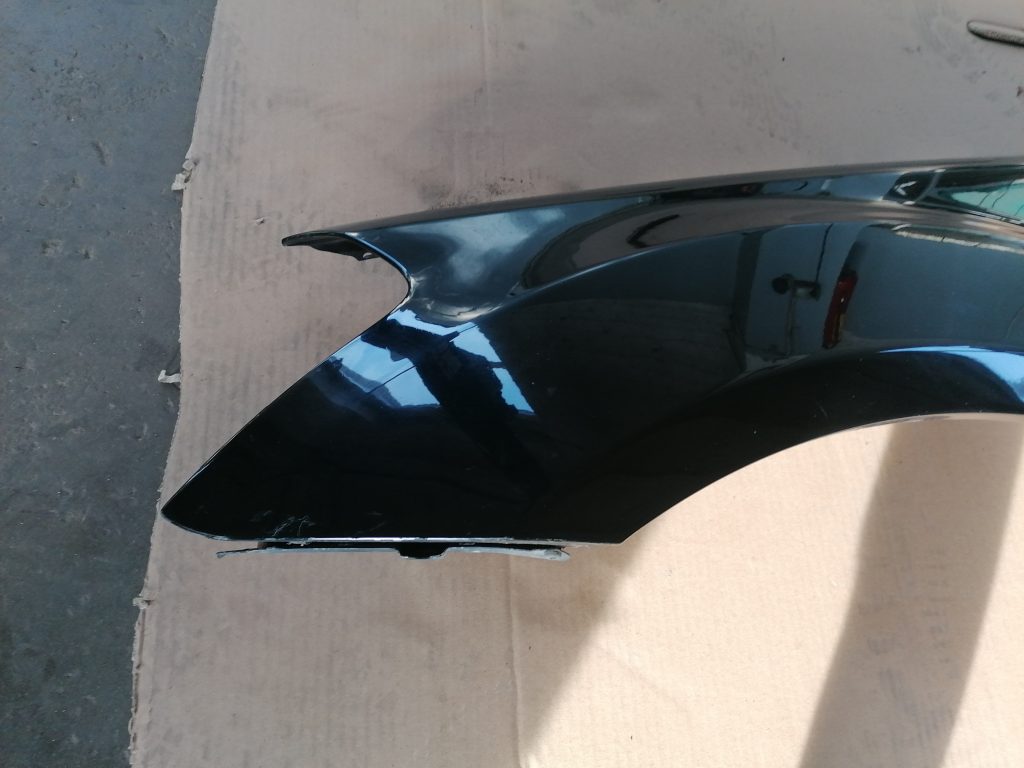 Priekšējais kreisais spārns priekš MERCEDES BENZ ML320 2005 BLACK 2 Priekšējais kreisais spārns priekš MERCEDES BENZ ML320 2005 BLACK