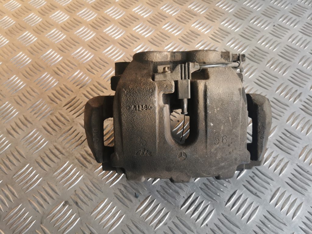 Priekšējais labais suports priekš MERCEDES BENZ ML320 2005 BLACK 1 Priekšējais labais suports priekš MERCEDES BENZ ML320 2005 BLACK