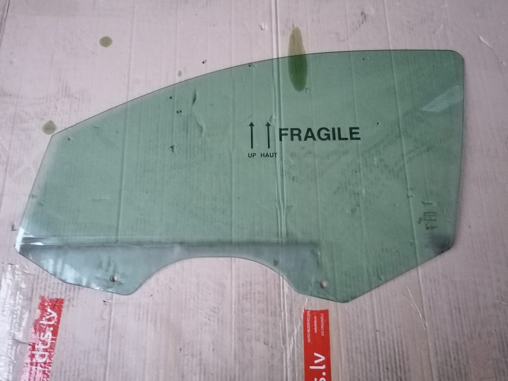 Priekšējo kreiso durvju stikls priekš DODGE JOURNEY 2008 1 Priekšējo kreiso durvju stikls priekš DODGE JOURNEY 2008