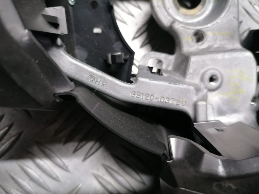 Stūre priekš SUBARU LEGACY 2011 4 Stūre priekš SUBARU LEGACY 2011