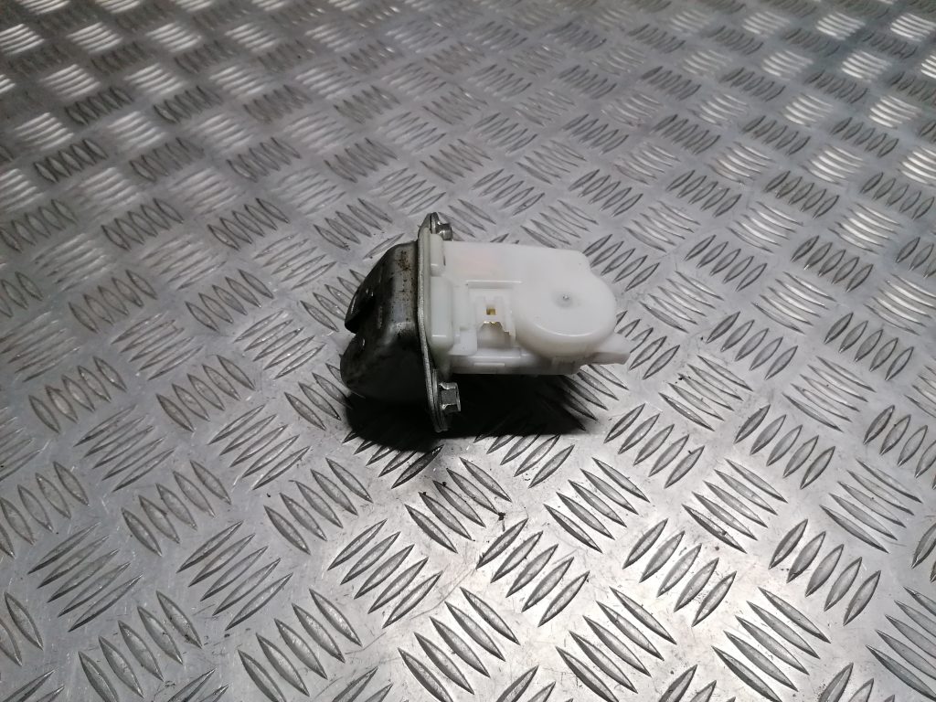 Bagāžnieka vāka slēdzene priekš SUBARU LEGACY 2011 4 Bagāžnieka vāka slēdzene priekš SUBARU LEGACY 2011