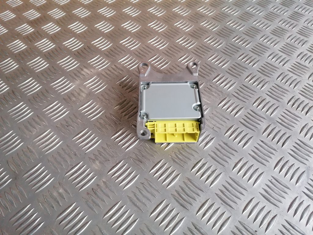 Drošības spilvena vadības bloks priekš SUBARU LEGACY 2011 2 Drošības spilvena vadības bloks priekš SUBARU LEGACY 2011