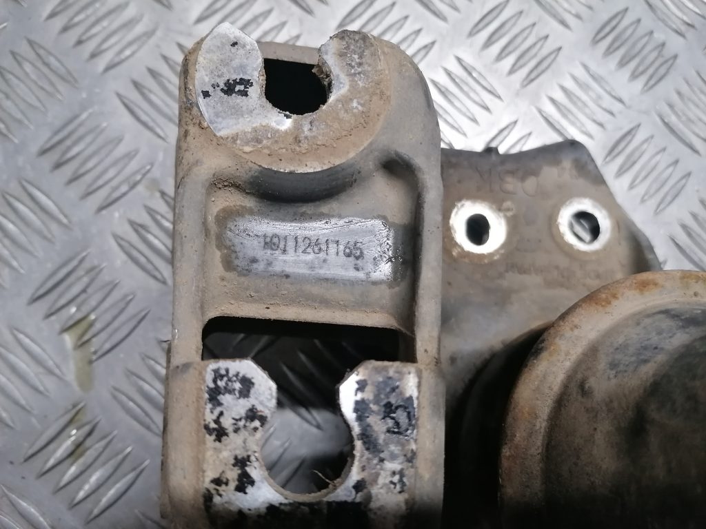 Dzinēja spilvens priekš SUBARU LEGACY 2011 4 Dzinēja spilvens priekš SUBARU LEGACY 2011