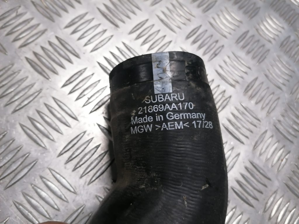 Interkulera caurule priekš SUBARU LEGACY 2011 3 Interkulera caurule priekš SUBARU LEGACY 2011