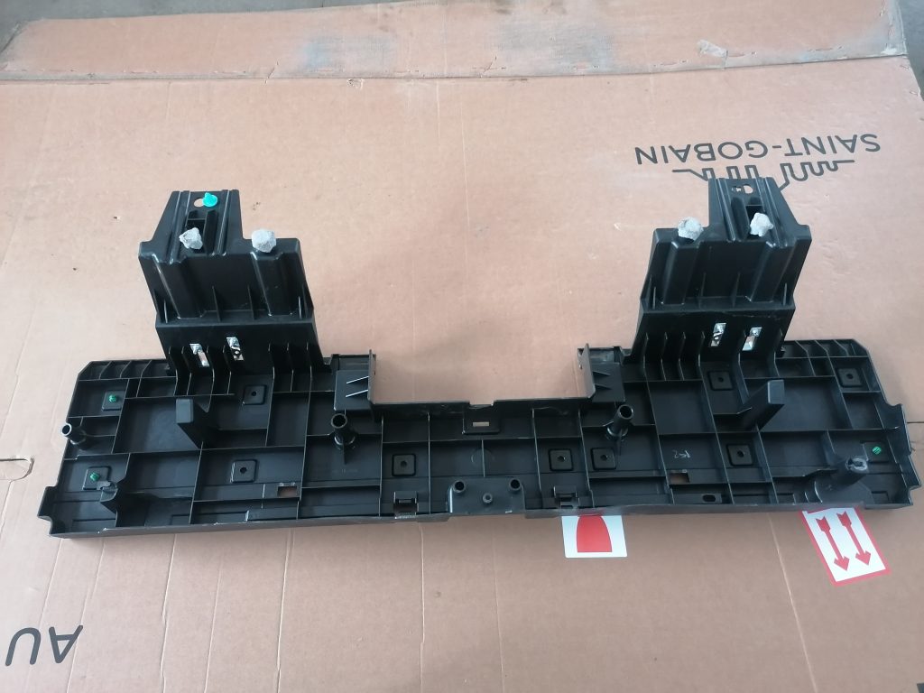 Bagāžnieka nodalījuma plastmasa priekš SUBARU LEGACY 2011 2 Bagāžnieka nodalījuma plastmasa priekš SUBARU LEGACY 2011