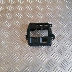 Stāvbremzes ieslēgšanas pogas kronšteins priekš SUBARU LEGACY 2011