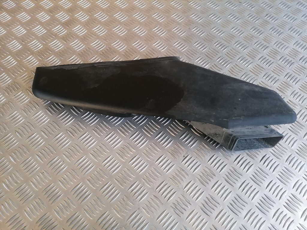 Gaisa vads priekš SUBARU LEGACY 2011 1 Gaisa vads priekš SUBARU LEGACY 2011