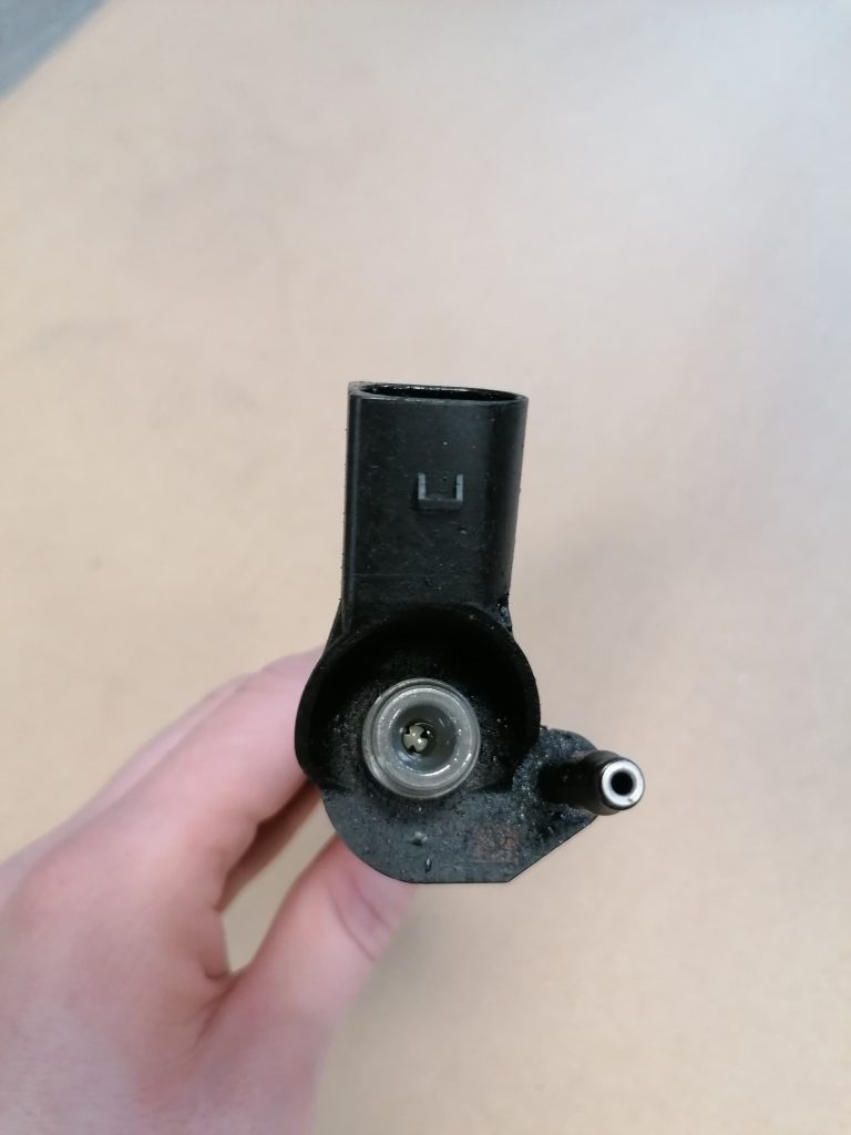 Degvielas smidzinātājs priekš MERCEDES BENZ CLS 320 2005 6 Degvielas smidzinātājs priekš MERCEDES BENZ CLS 320 2005