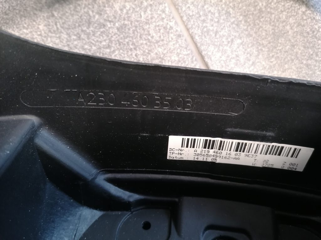 Stūre priekš MERCEDES BENZ CLS 320 2005 4 Stūre priekš MERCEDES BENZ CLS 320 2005