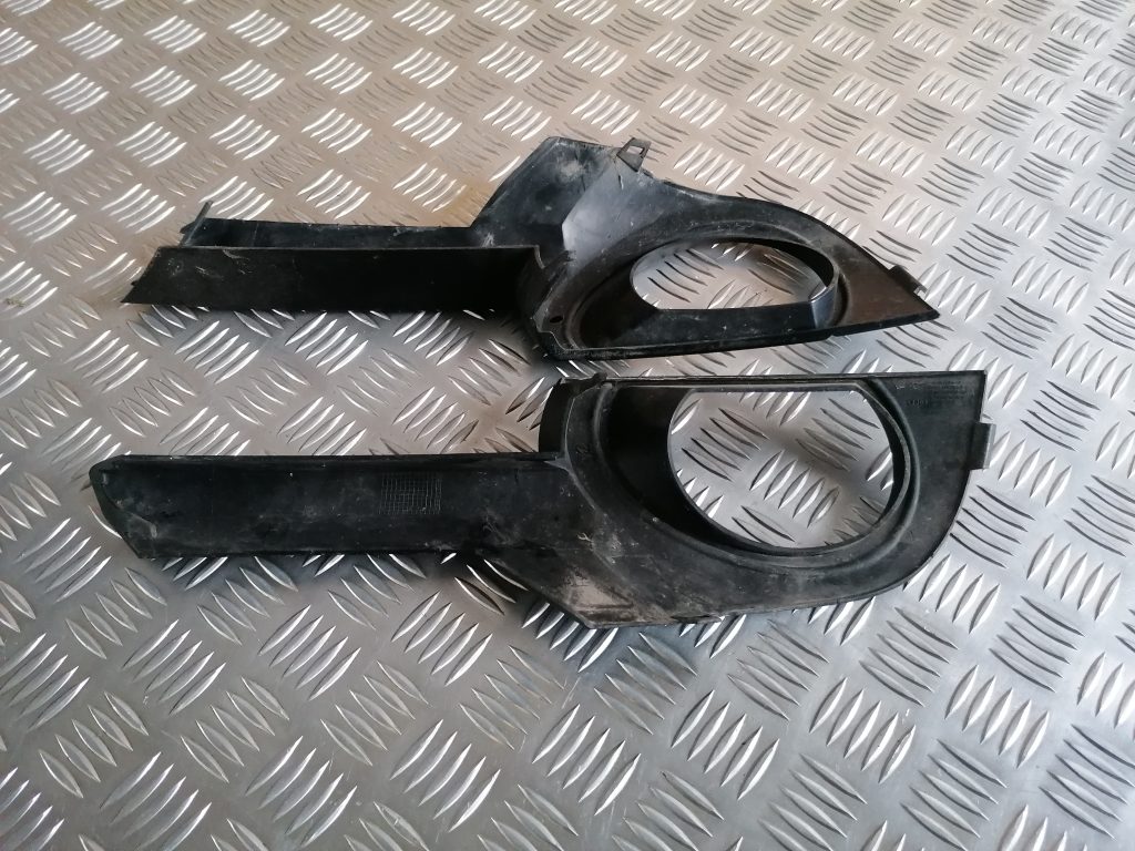 Miglas luktura reste priekš Audi Q7 2005-2015 4L0807812 2 Miglas luktura reste priekš Audi Q7 2005-2015 4L0807812