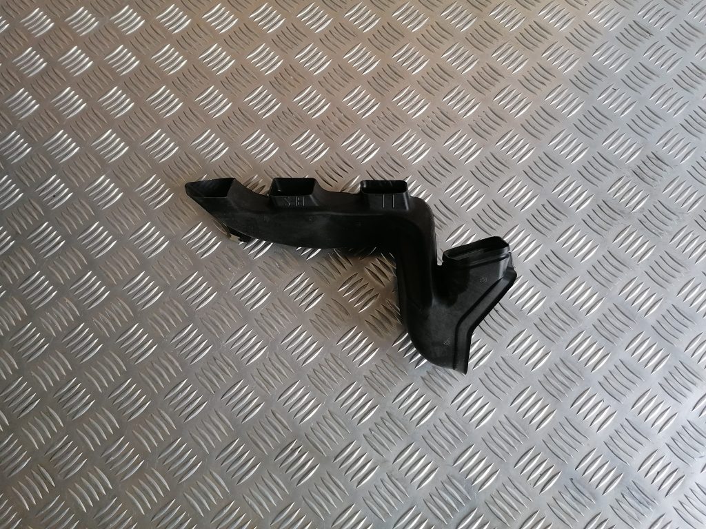 Salona gaisa vads priekš BMW 1 E87 2009 WHITE 1 Salona gaisa vads priekš BMW 1 E87 2009 WHITE