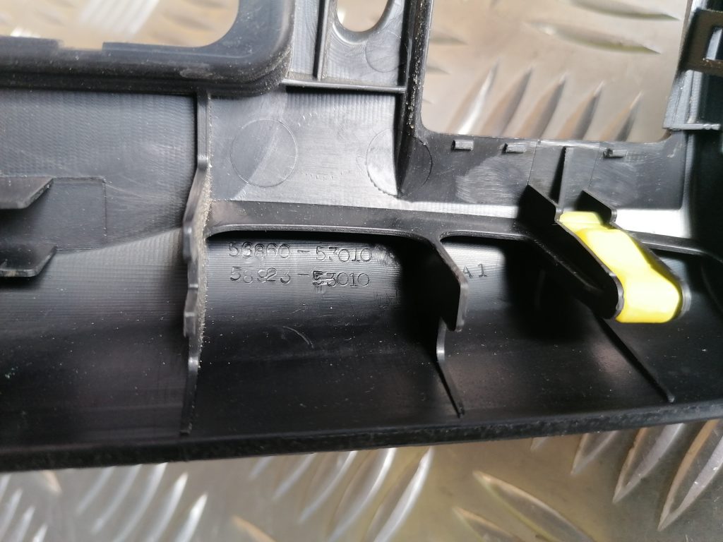 Centrālās konsoles (apdares) aizmugurēja daļa priekš LEXUS IS250 2007 6 Centrālās konsoles (apdares) aizmugurēja daļa priekš LEXUS IS250 2007