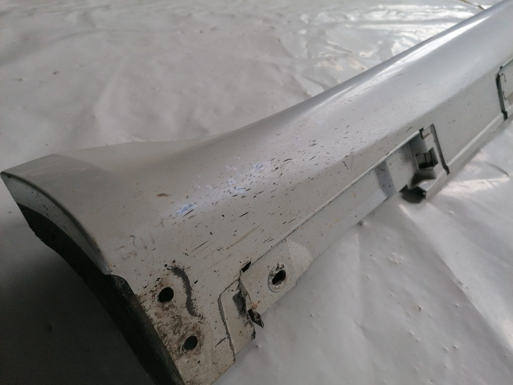 Ārēja sliekšņa laba uzlika priekš LEXUS IS250 2007 4 Ārēja sliekšņa laba uzlika priekš LEXUS IS250 2007