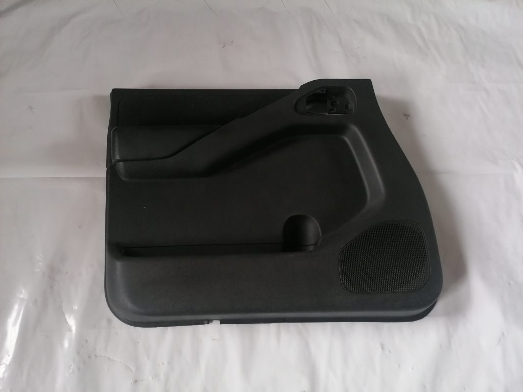 Priekšējo kreiso durvju apdare priekš NISSAN PATHFINDER 2006 1 Priekšējo kreiso durvju apdare priekš NISSAN PATHFINDER 2006