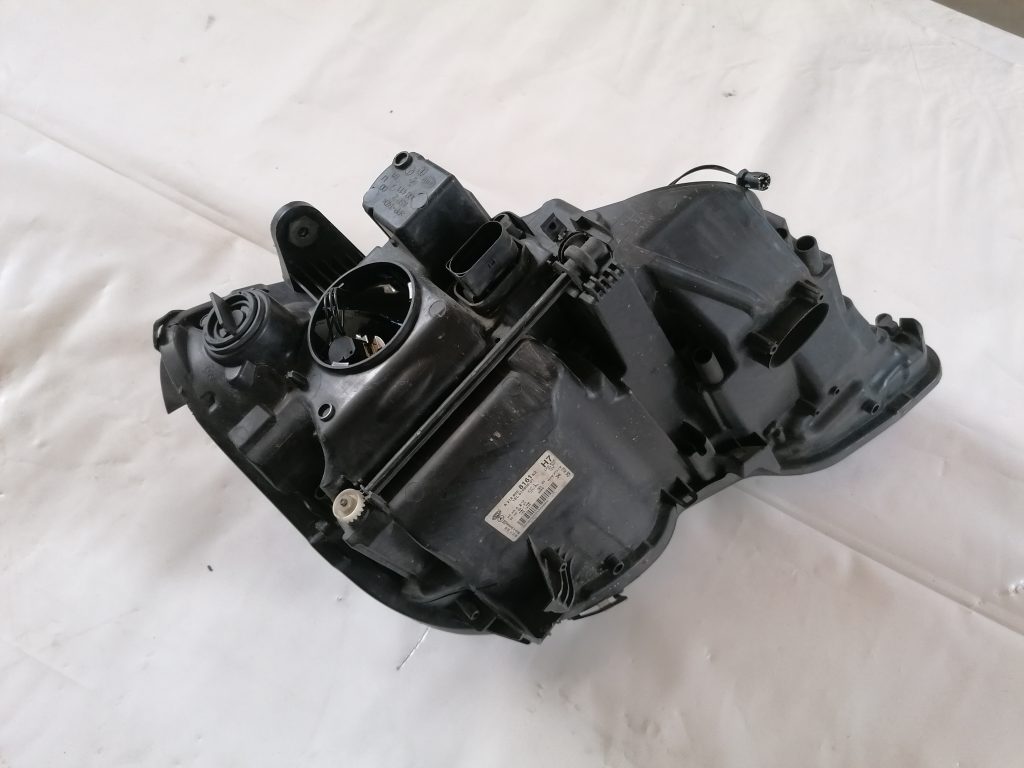 Priekšējais kreisais lukturis priekš Mercedes-Benz E 2009-2016 A2128208161 4 Priekšējais kreisais lukturis priekš Mercedes-Benz E 2009-2016 A2128208161