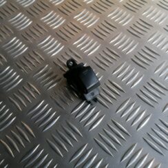 Stikla pacelšanas poga priekš NISSAN PATHFINDER 2006