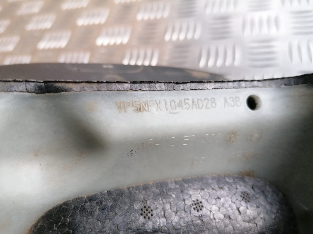 Stūres statnes putekļu aizsargs (salonā) priekš NISSAN PATHFINDER 2006 4 Stūres statnes putekļu aizsargs (salonā) priekš NISSAN PATHFINDER 2006