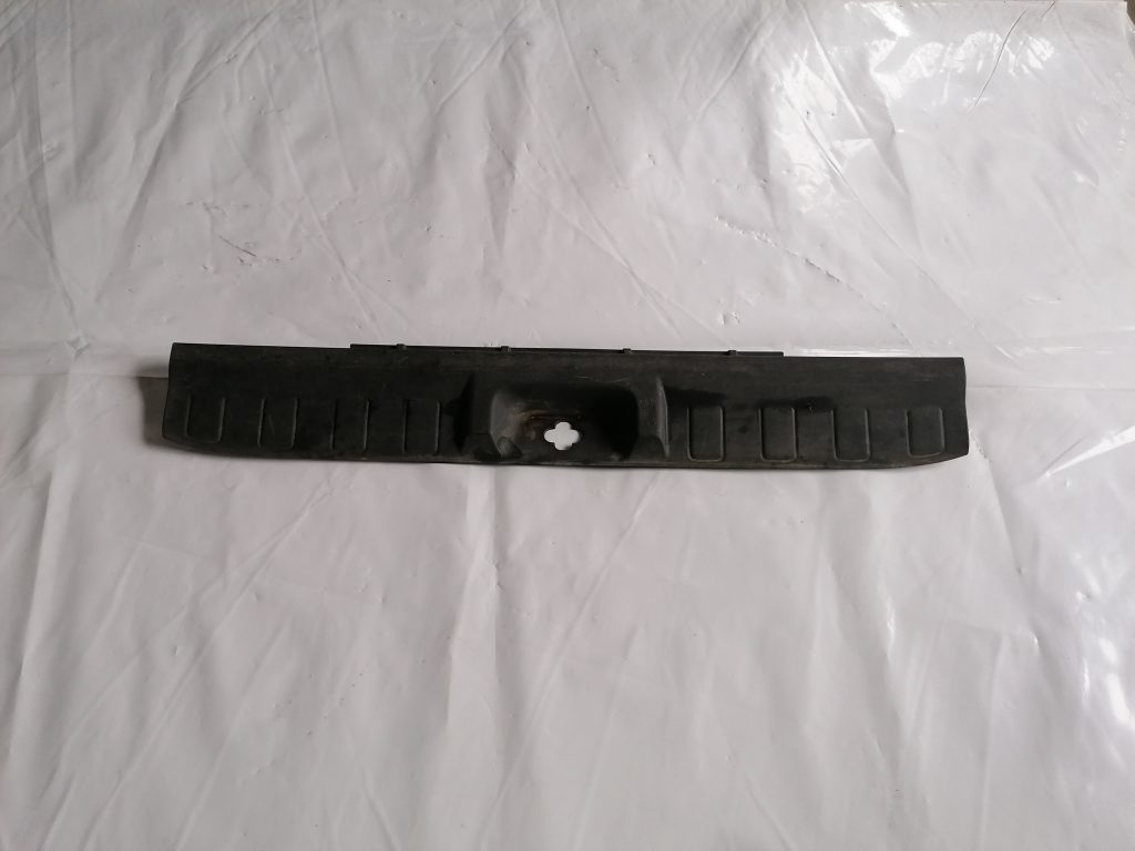 Bagažnieka nodalījuma sliekšņa uzlika priekš NISSAN PATHFINDER 2006 1 Bagažnieka nodalījuma sliekšņa uzlika priekš NISSAN PATHFINDER 2006