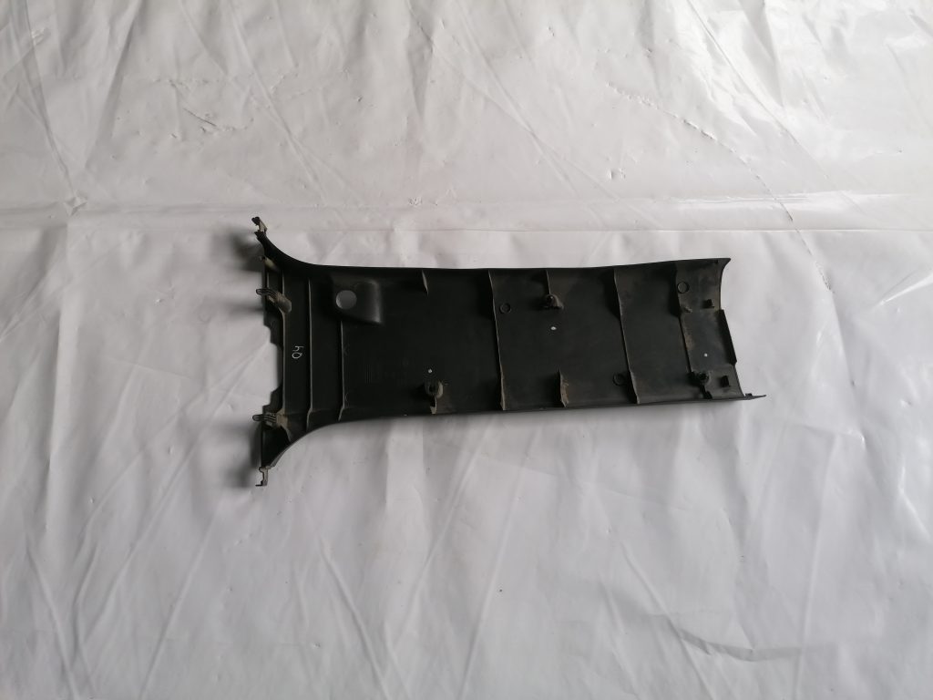 Vidējas salona statnes apdare priekš NISSAN PATHFINDER 2006 2 Vidējas salona statnes apdare priekš NISSAN PATHFINDER 2006