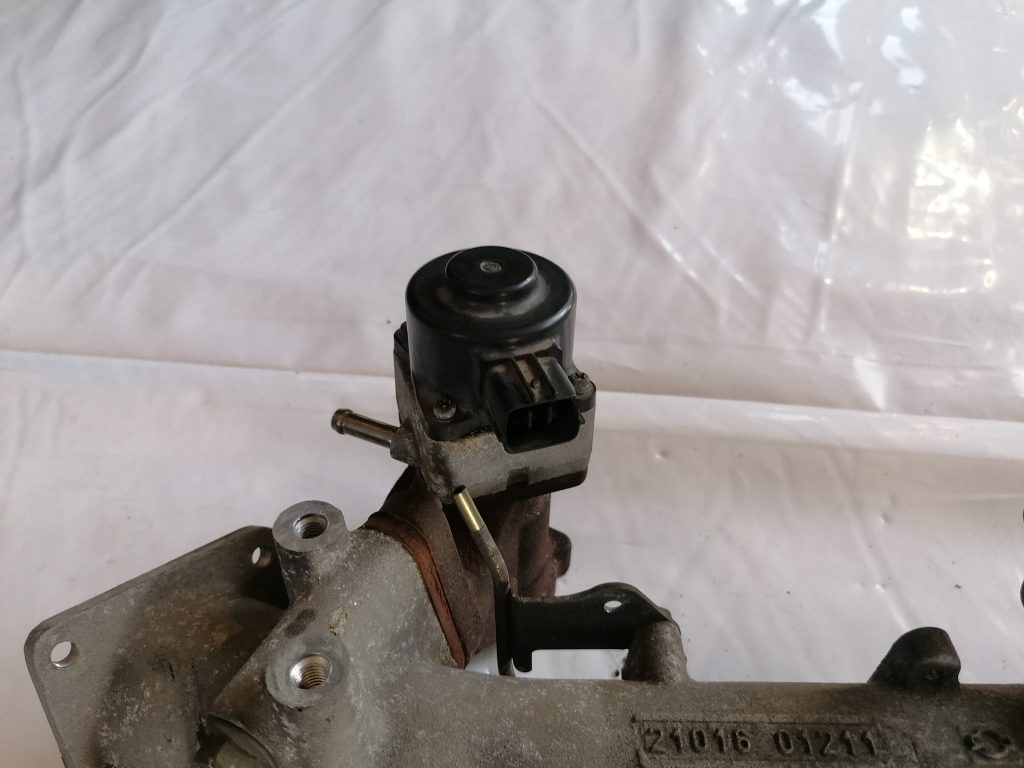 Izplūdes kolektors priekš NISSAN PATHFINDER 2006 3 Izplūdes kolektors priekš NISSAN PATHFINDER 2006