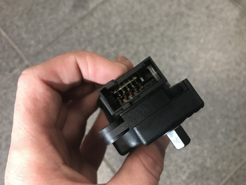 Apsildes sistēmas aktuators priekš MERCEDES BENZ CLS 320 2005 3 Apsildes sistēmas aktuators priekš MERCEDES BENZ CLS 320 2005