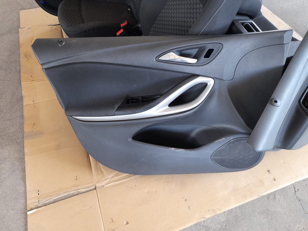 Sēdekļu komplekts priekš OPEL ASTRA SPORT 2017 3 Sēdekļu komplekts priekš OPEL ASTRA SPORT 2017