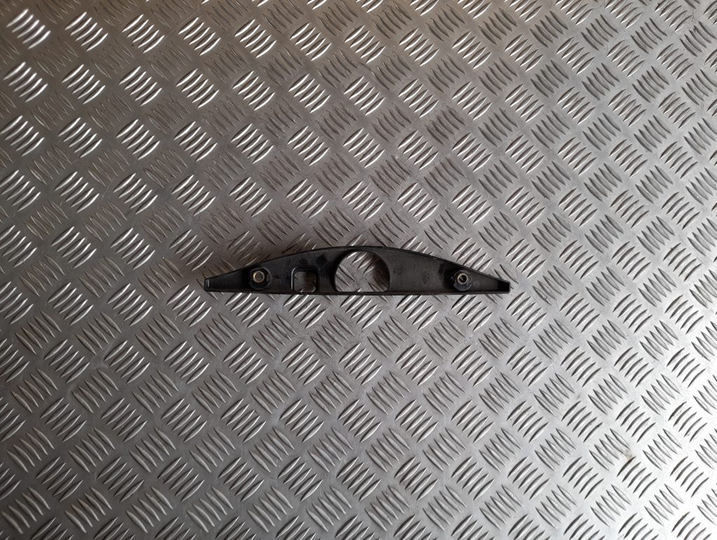 Bagāžnieka vāka apdare priekš BMW 320D E46 2004 TOURING 2 Bagāžnieka vāka apdare priekš BMW 320D E46 2004 TOURING