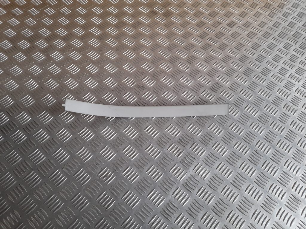 Bagāžnieka vāka apdare priekš BMW 320D E46 2004 TOURING 1 Bagāžnieka vāka apdare priekš BMW 320D E46 2004 TOURING