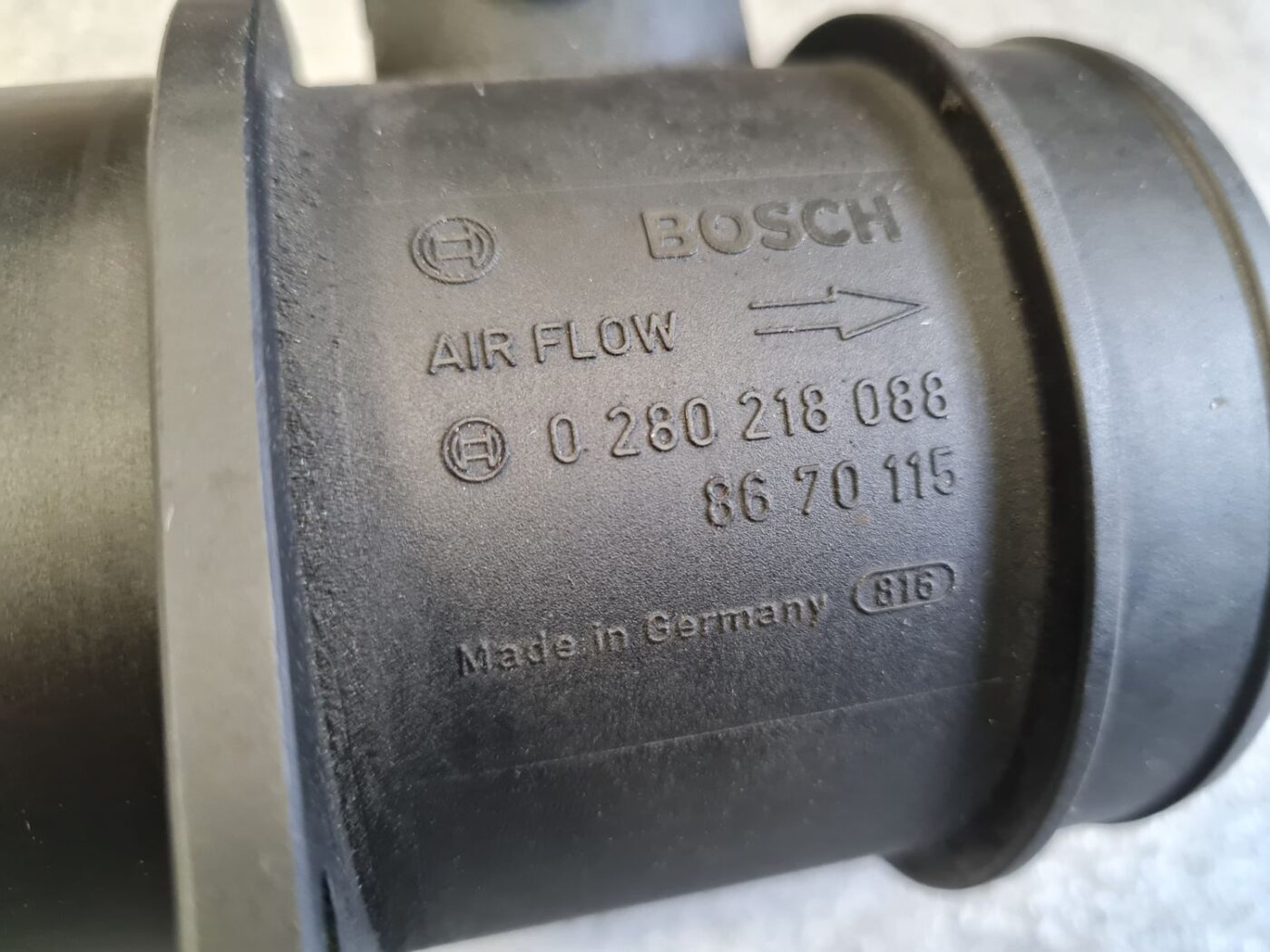 Gaisa plūsmas mērītājs priekš VOLVO XC90 2004 6 Gaisa plūsmas mērītājs priekš VOLVO XC90 2004