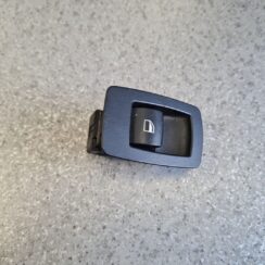 Stikla pacelšanas poga priekš BMW 525D E61 2007 TOURING BLACK