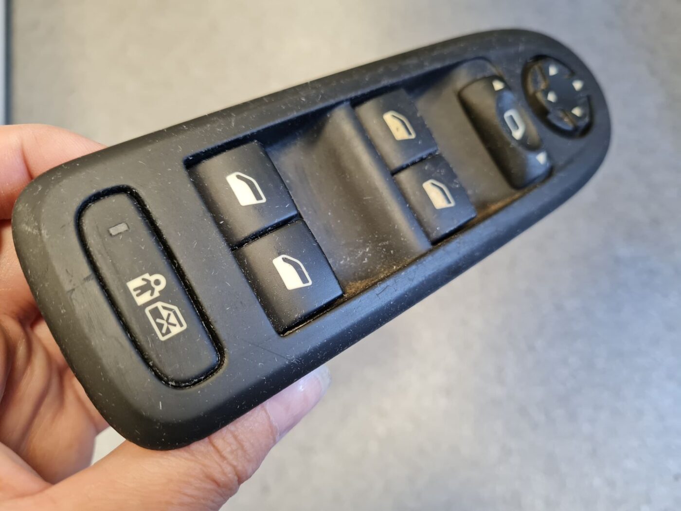 Šofera durvju slēdža pogas priekš PEUGEOT 508 2012 7 Šofera durvju slēdža pogas priekš PEUGEOT 508 2012