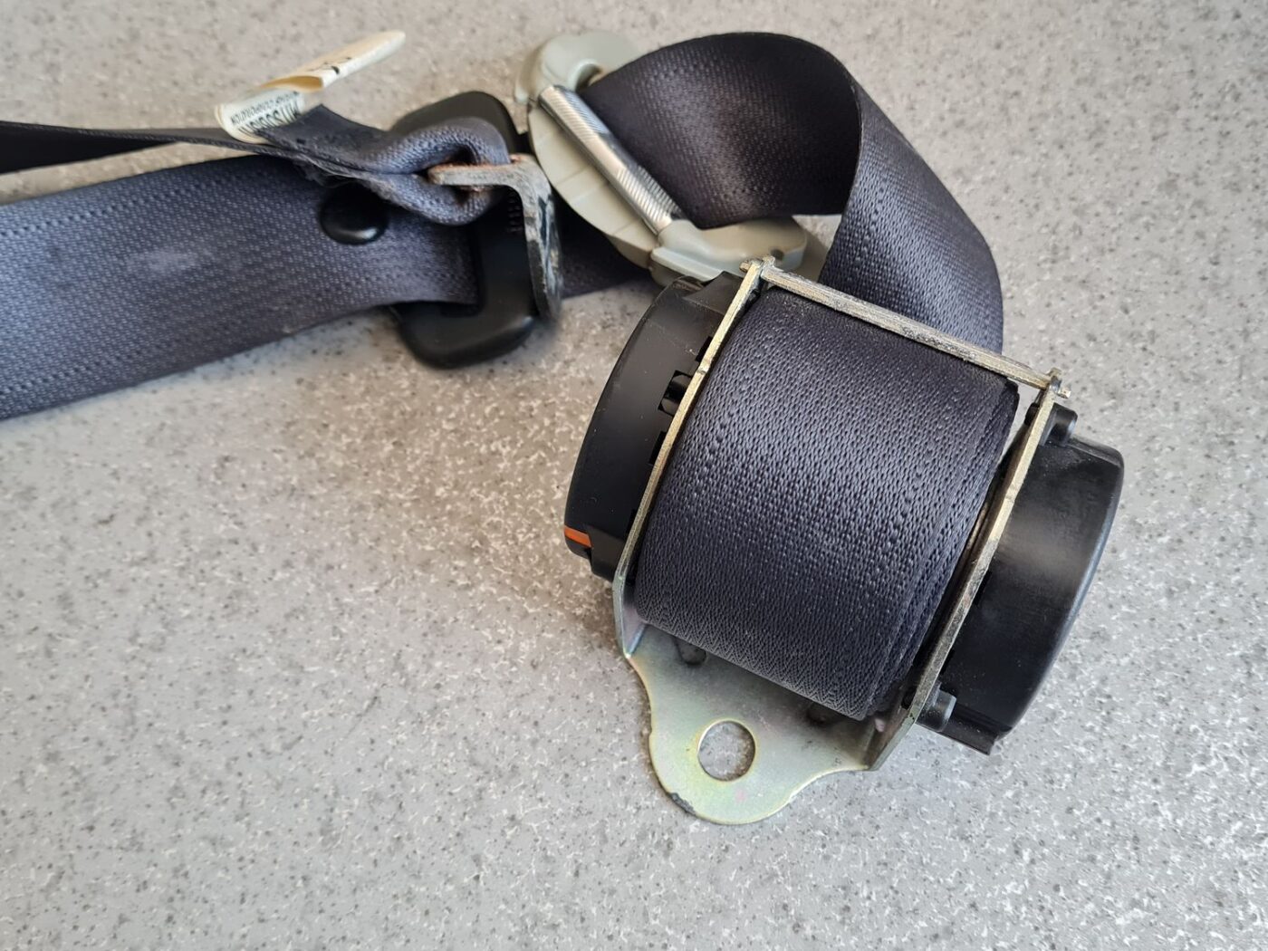 Priekšējā labā drošības josta priekš CITROEN C-CROSSER 2009 5 Priekšējā labā drošības josta priekš CITROEN C-CROSSER 2009