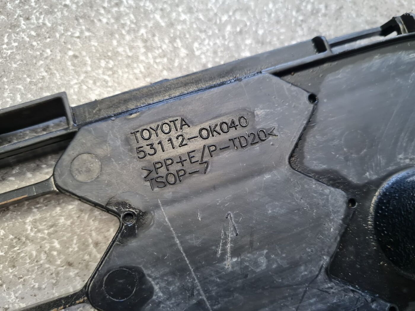 Bufera reste priekš TOYOTA HILUX 2009 3 Bufera reste priekš TOYOTA HILUX 2009