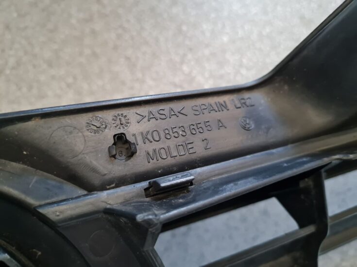 Pārsega reste priekš VW GOLF 5 2006