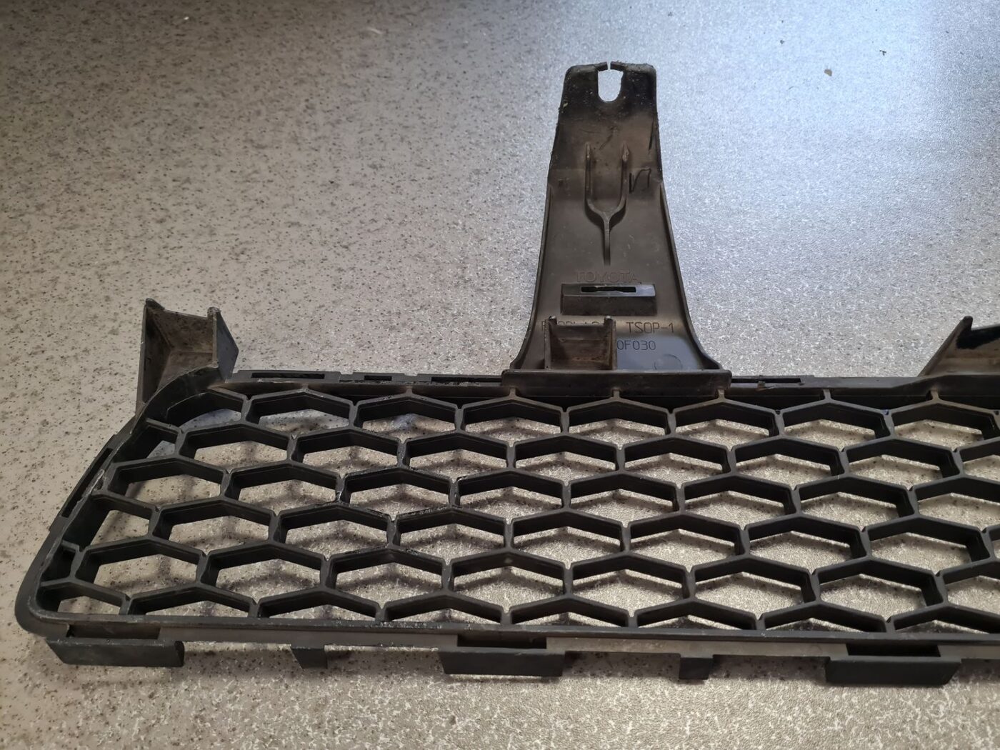 Bufera reste priekš TOYOTA COROLLA VERSO 2008 4 Bufera reste priekš TOYOTA COROLLA VERSO 2008