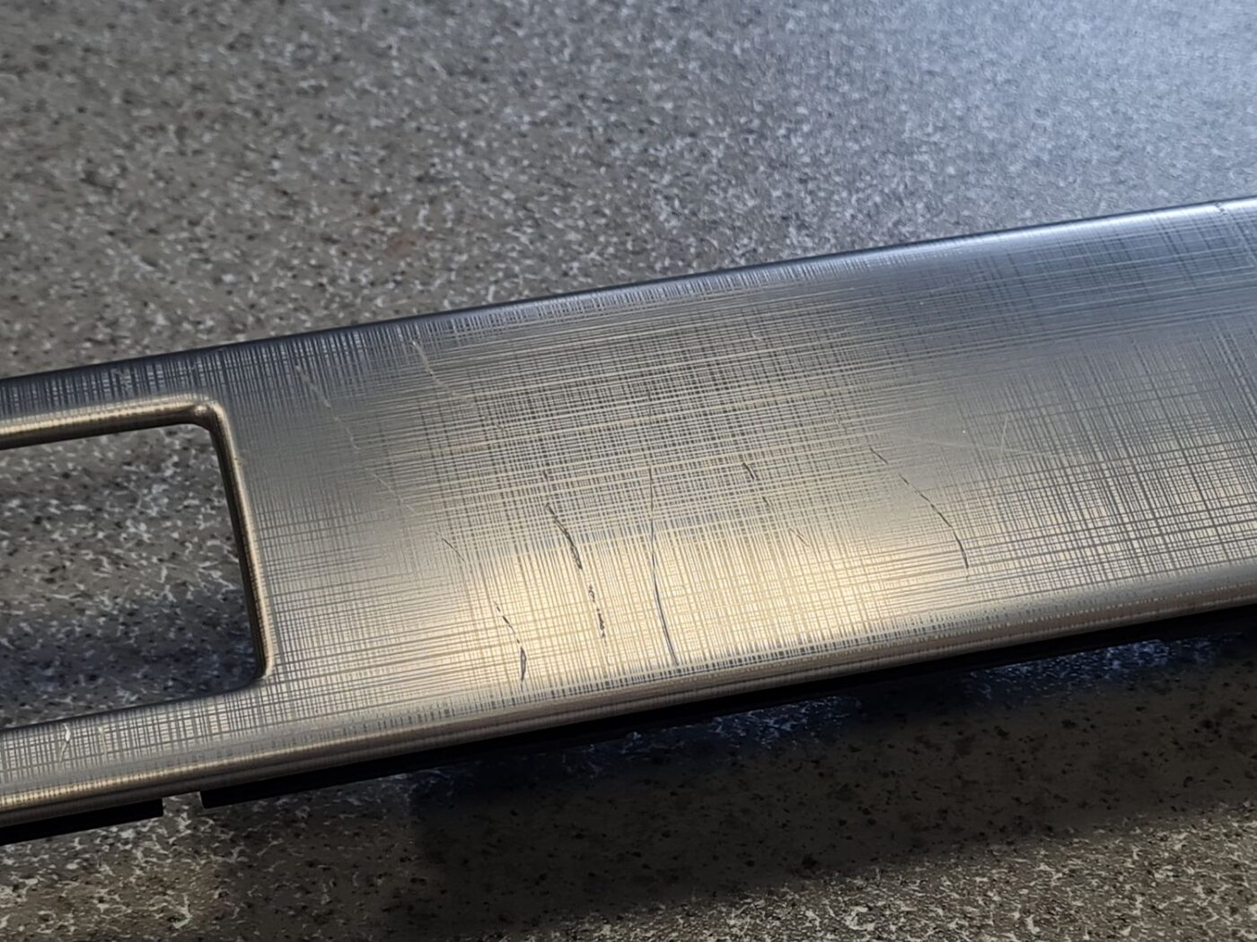 Mērinstrumentu paneļa dekoratīvā uzlika priekš VOLVO S80 2007 GREY 9 Mērinstrumentu paneļa dekoratīvā uzlika priekš VOLVO S80 2007 GREY