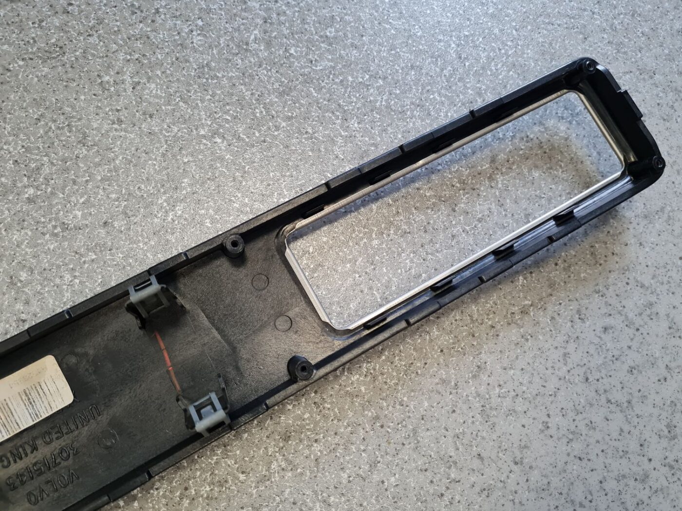 Mērinstrumentu paneļa dekoratīvā uzlika priekš VOLVO S80 2007 GREY 7 Mērinstrumentu paneļa dekoratīvā uzlika priekš VOLVO S80 2007 GREY