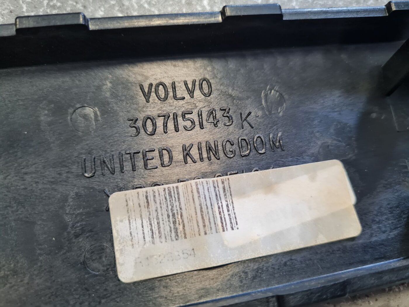 Mērinstrumentu paneļa dekoratīvā uzlika priekš VOLVO S80 2007 GREY 4 Mērinstrumentu paneļa dekoratīvā uzlika priekš VOLVO S80 2007 GREY