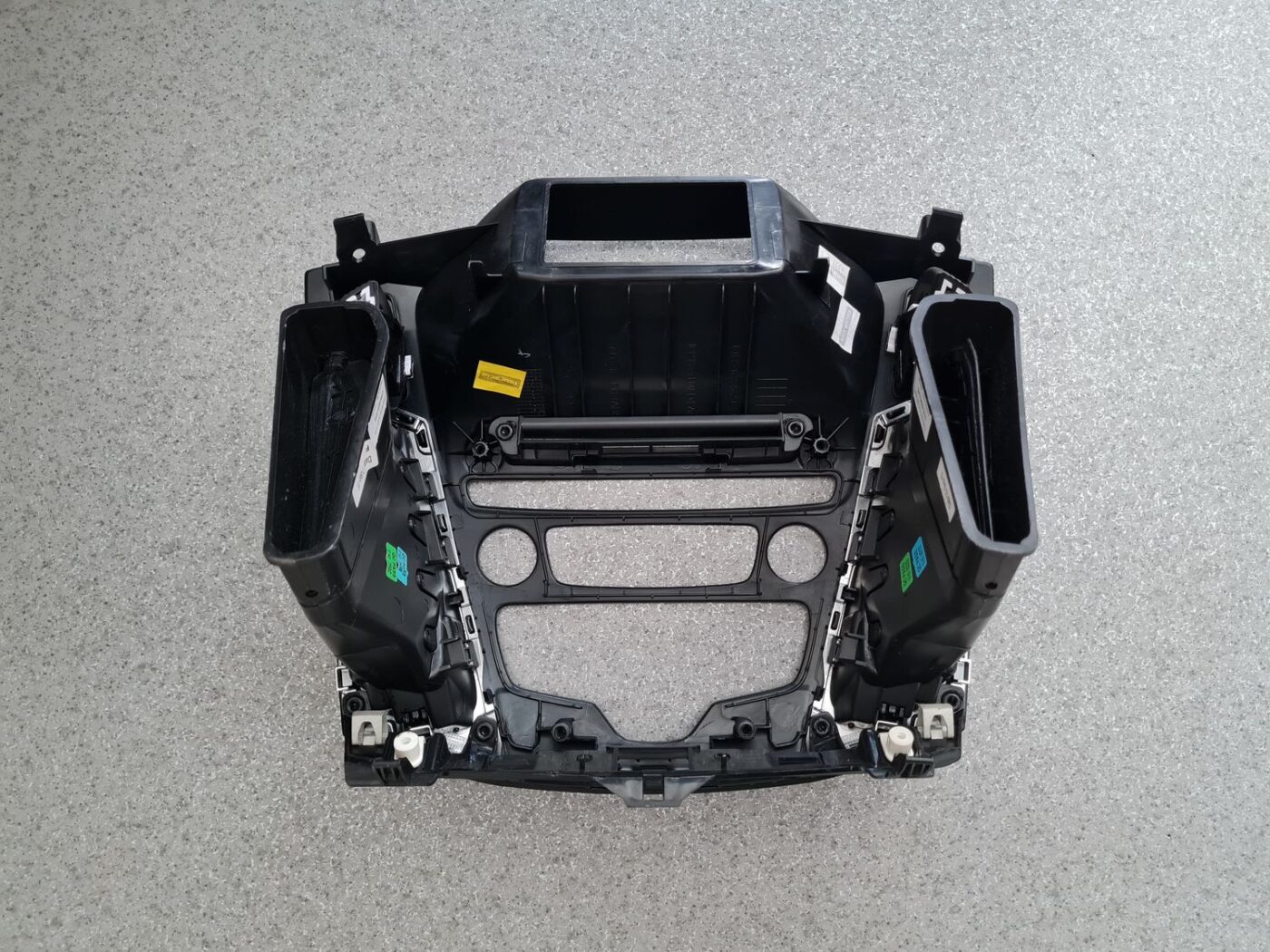 Mērinstrumentu paneļa gaisa vads, centrā priekš FORD FOCUS 2016 7 Mērinstrumentu paneļa gaisa vads, centrā priekš FORD FOCUS 2016