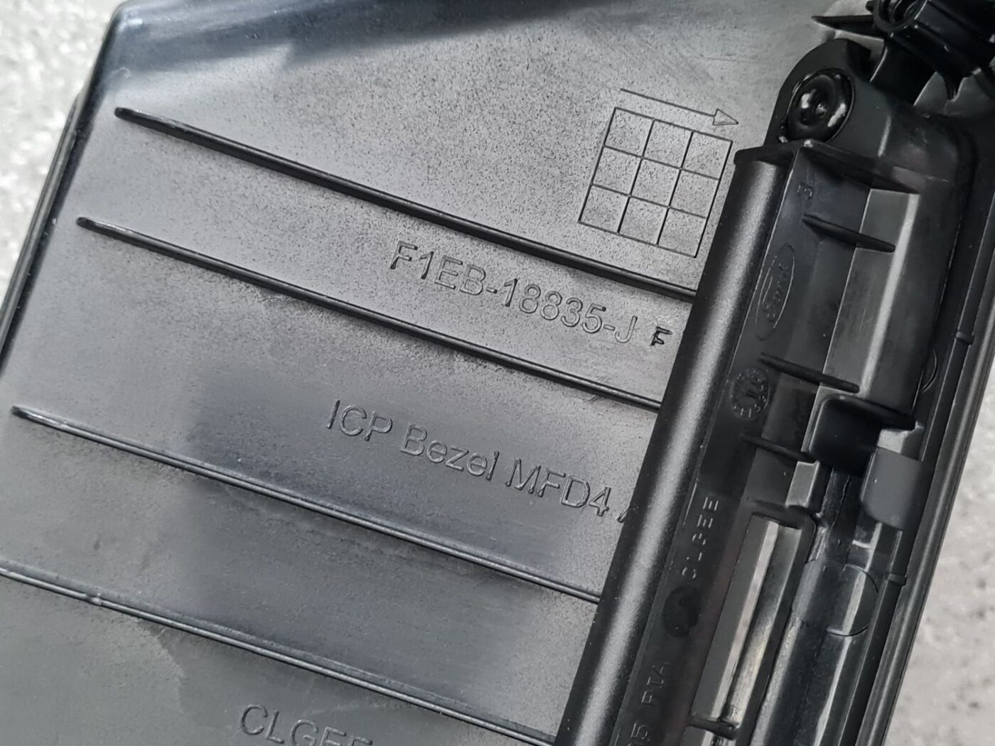 Mērinstrumentu paneļa gaisa vads, centrā priekš FORD FOCUS 2016 5 Mērinstrumentu paneļa gaisa vads, centrā priekš FORD FOCUS 2016