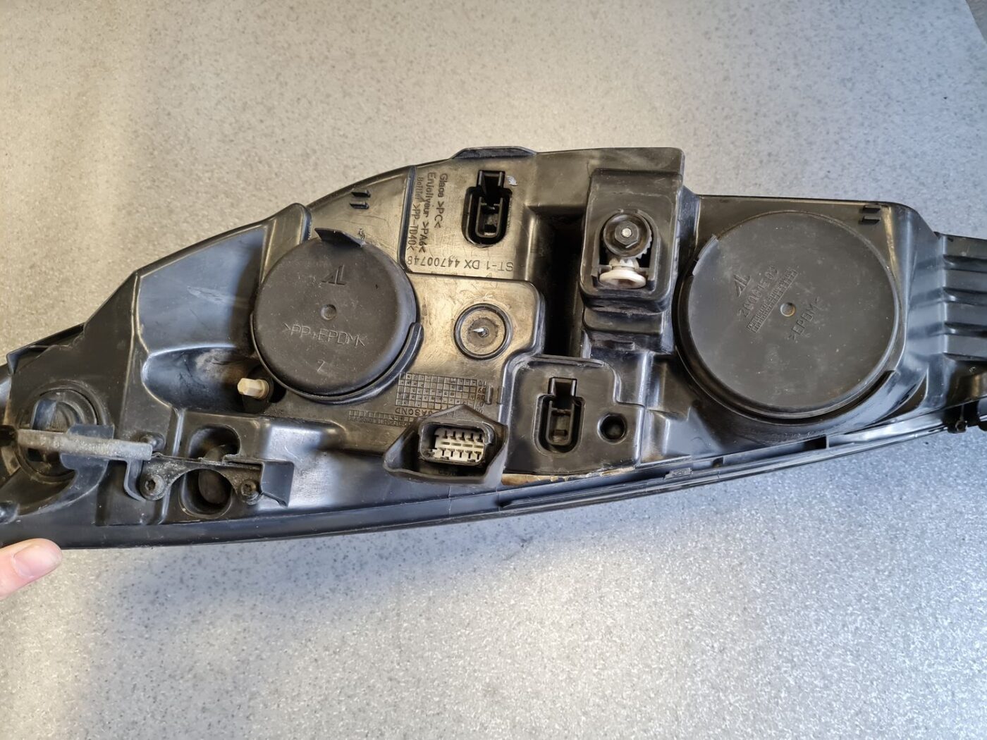 Priekšējais labais lukturis priekš PEUGEOT 407 2005 7 Priekšējais labais lukturis priekš PEUGEOT 407 2005