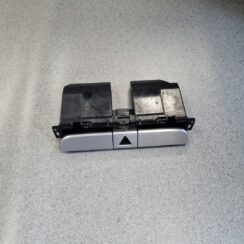 Mantu glabāšanas nodalījums centrā priekš VW PASSAT CC 2009