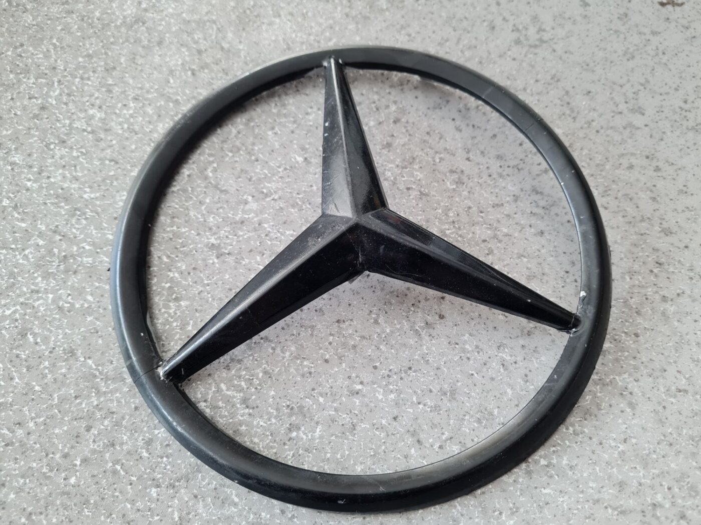 Logotips/Emblema priekš MERCEDES BENZ CLS 320 2005 2 Logotips/Emblema priekš MERCEDES BENZ CLS 320 2005