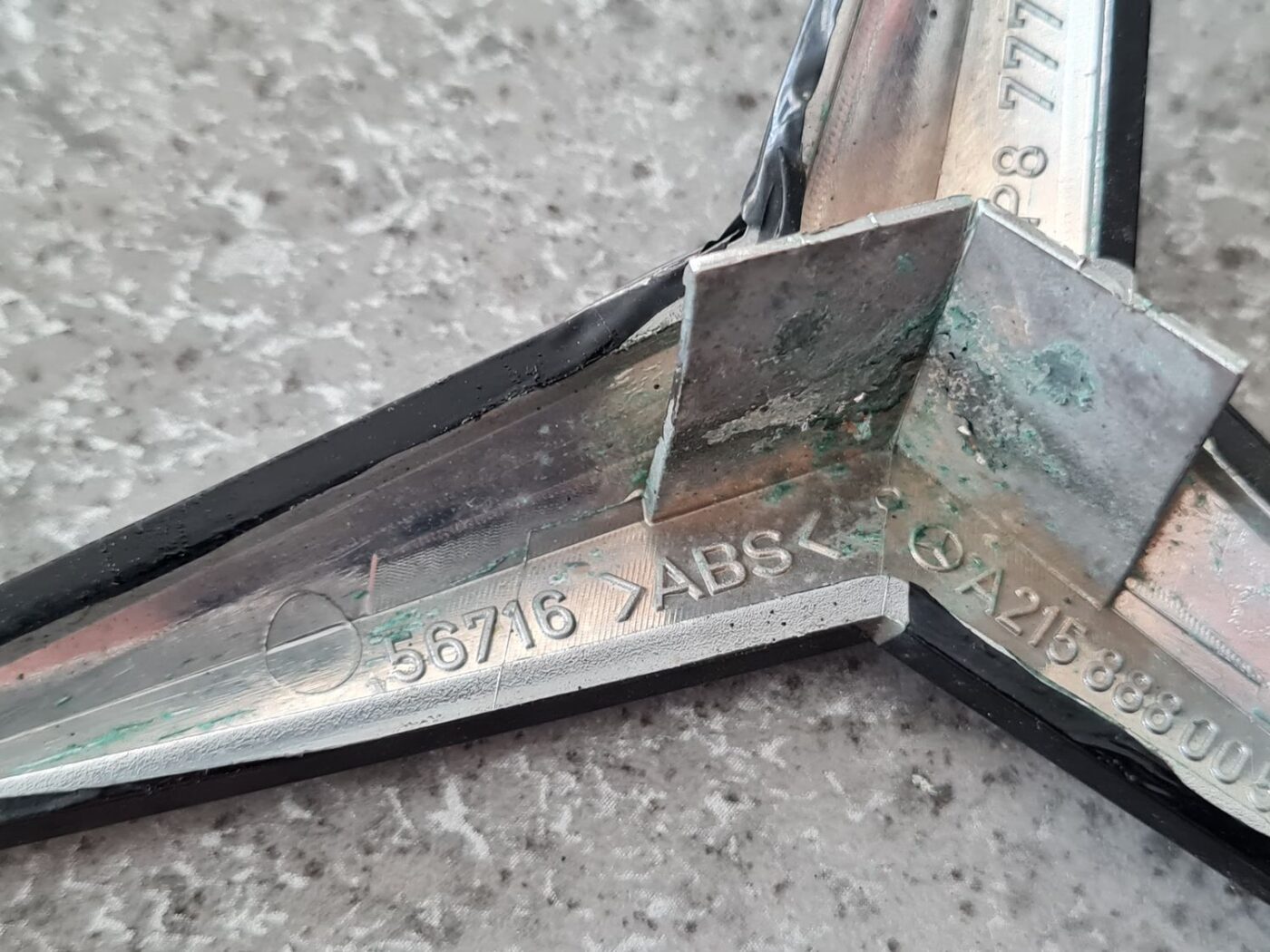 Logotips/Emblema priekš MERCEDES BENZ CLS 320 2005 7 Logotips/Emblema priekš MERCEDES BENZ CLS 320 2005