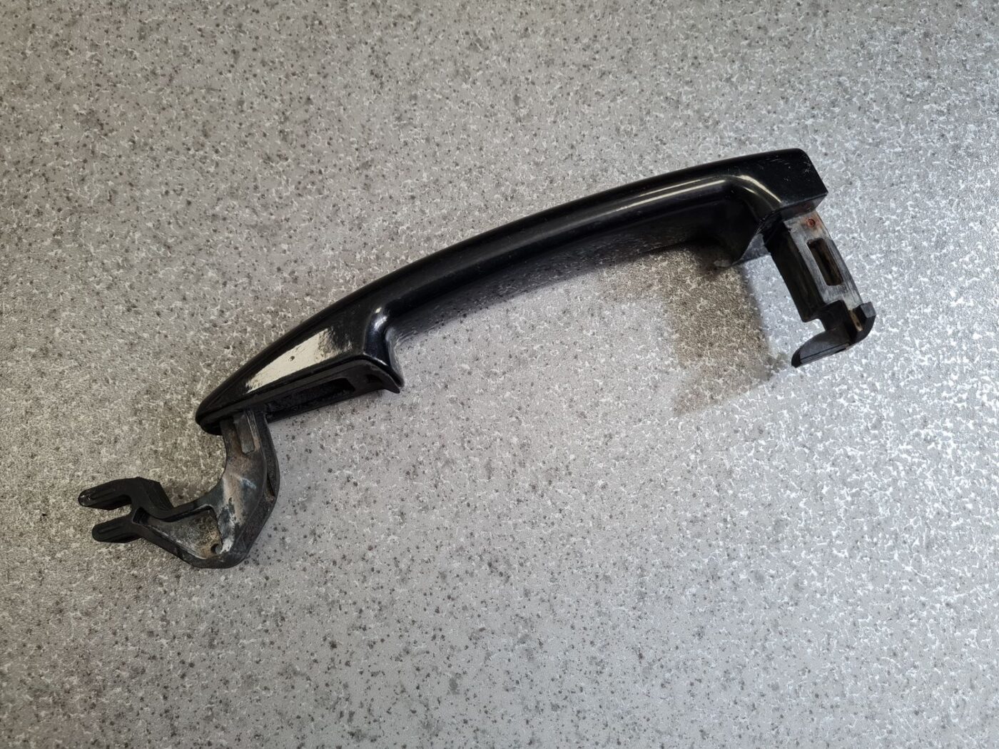 Priekšējāis labais durvju rokturis priekš PEUGEOT 407 2005 2 Priekšējāis labais durvju rokturis priekš PEUGEOT 407 2005