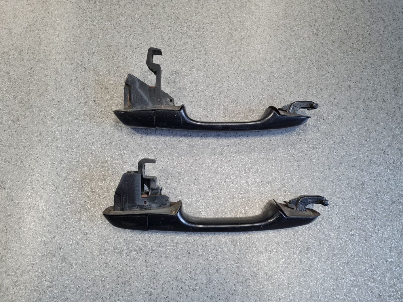 Ārējais durvju rokturis priekš VOLVO V70 1997 1 Ārējais durvju rokturis priekš VOLVO V70 1997