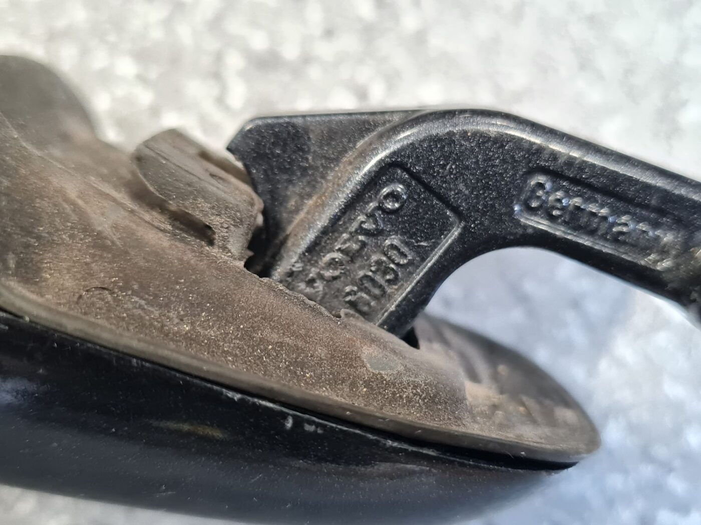 Ārējais durvju rokturis priekš VOLVO V70 1997 13 Ārējais durvju rokturis priekš VOLVO V70 1997